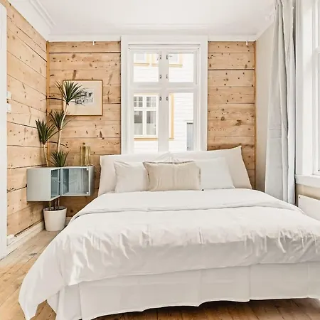 בית נופש Dinbnb Homes I The 1880 Authentic Dream I 500m From Bryggen ברגן