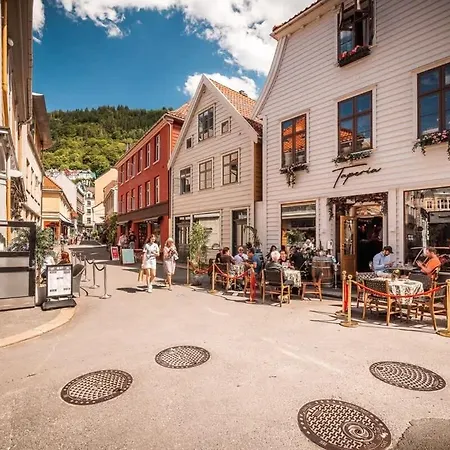 Dinbnb Homes I The 1880 Authentic Dream I 500m From Bryggen Feriehus