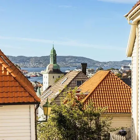 Dinbnb Homes I The 1880 Authentic Dream I 500m From Bryggen Hébergement de vacances