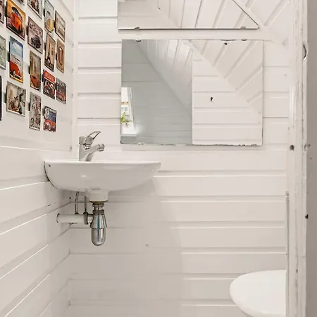 בית נופש Dinbnb Homes I The 1880 Authentic Dream I 500m From Bryggen