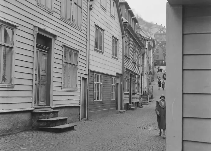 Holiday home Dinbnb Homes I The 1880 Authentic Dream I 500m From Bryggen *