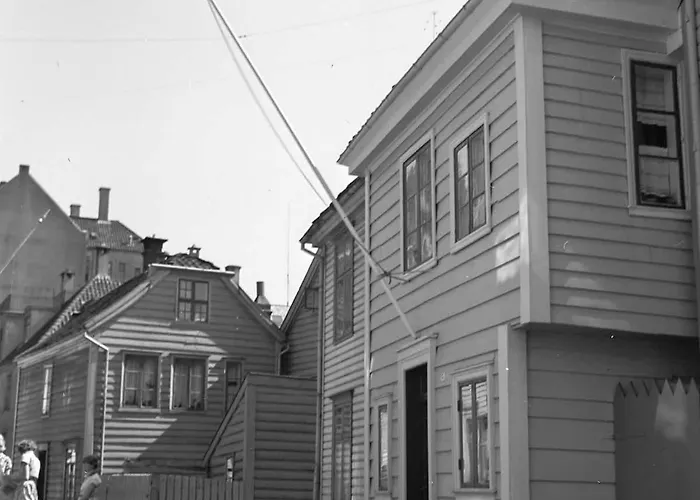 Dom wakacyjny Dinbnb Homes I The 1880 Authentic Dream I 500m From Bryggen Bergen