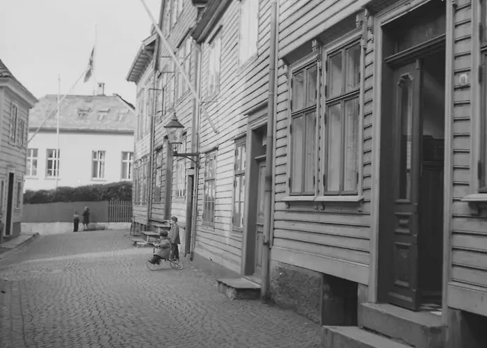 Dinbnb Homes I The 1880 Authentic Dream I 500m From Bryggen * Bergen