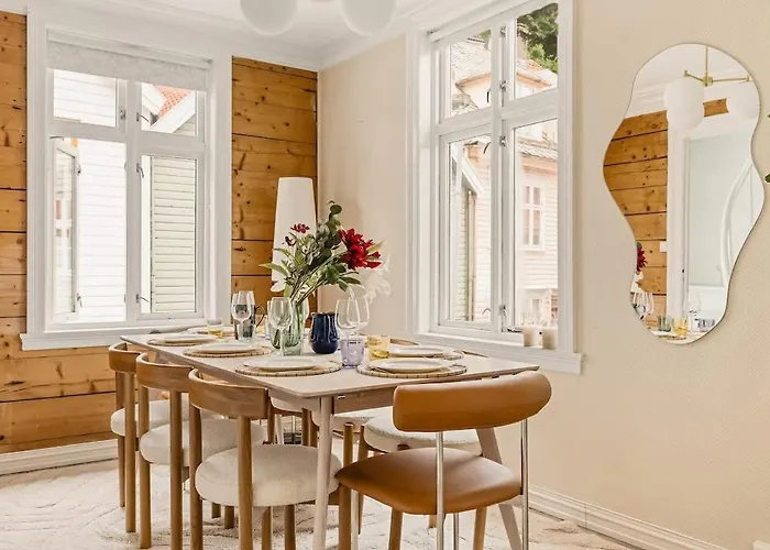 Dinbnb Homes I The 1880 Authentic Dream I 500m From Bryggen Dom wakacyjny Bergen